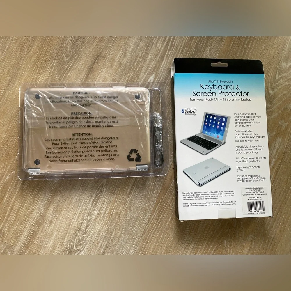 NIP - iPad Mini 4 Keyboard & Screen Protector